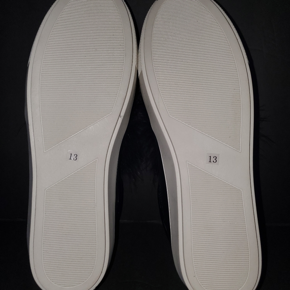 Shoes - Picture 3 of 9